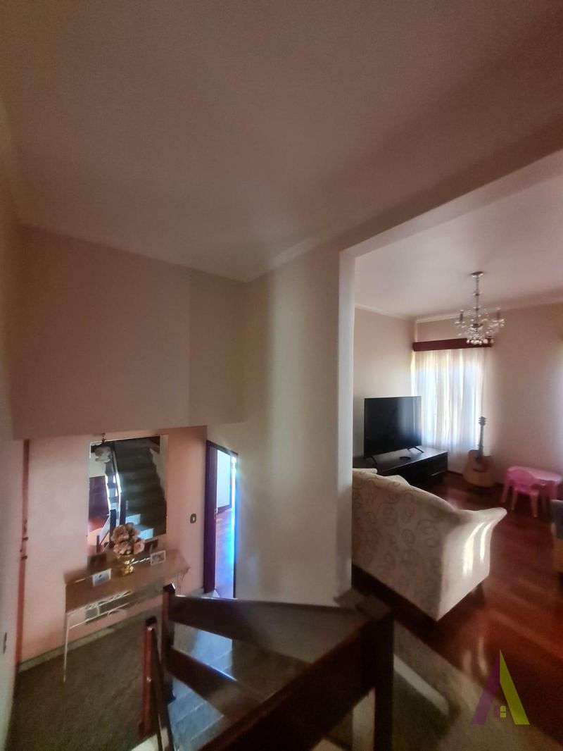 Sobrado de Alto Padrão em Bairro Tradicional de São Roque!