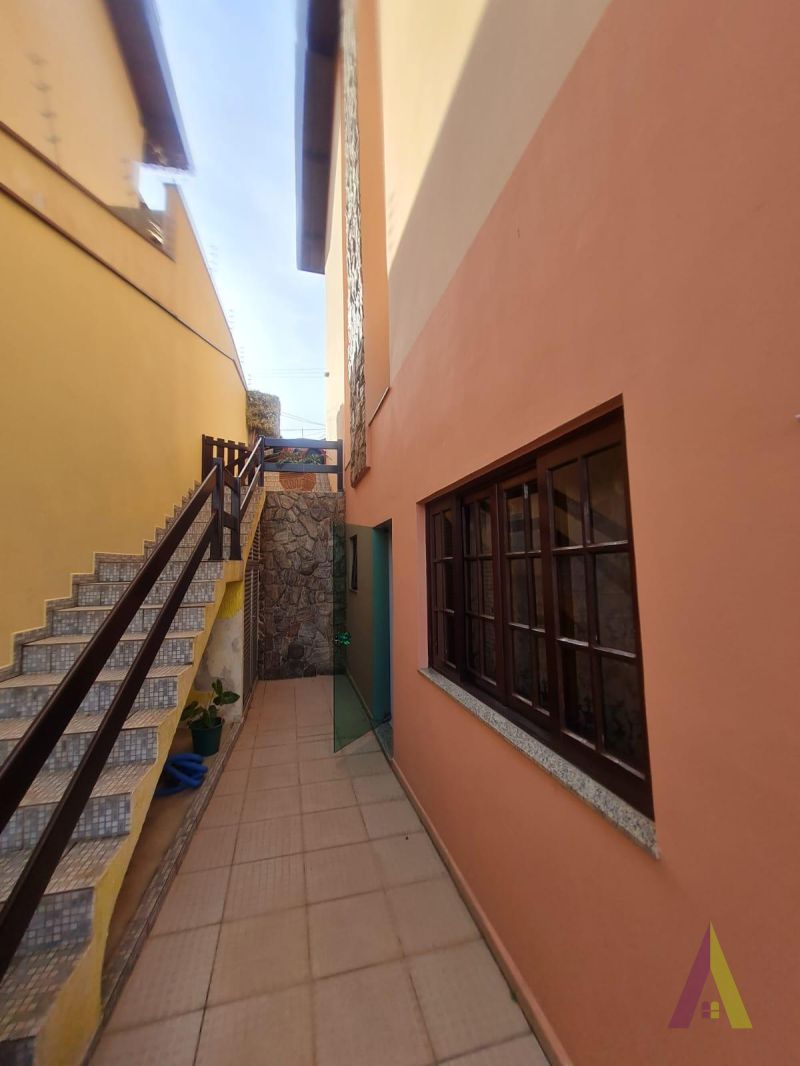 Sobrado de Alto Padrão em Bairro Tradicional de São Roque!