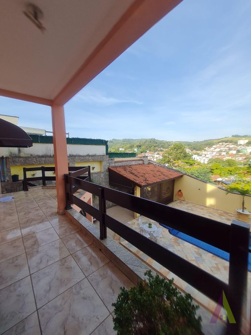 Sobrado de Alto Padrão em Bairro Tradicional de São Roque!