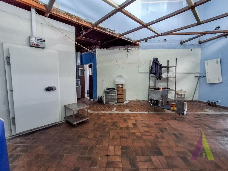 Loja na praça de alimentação do Shopping São Roque!