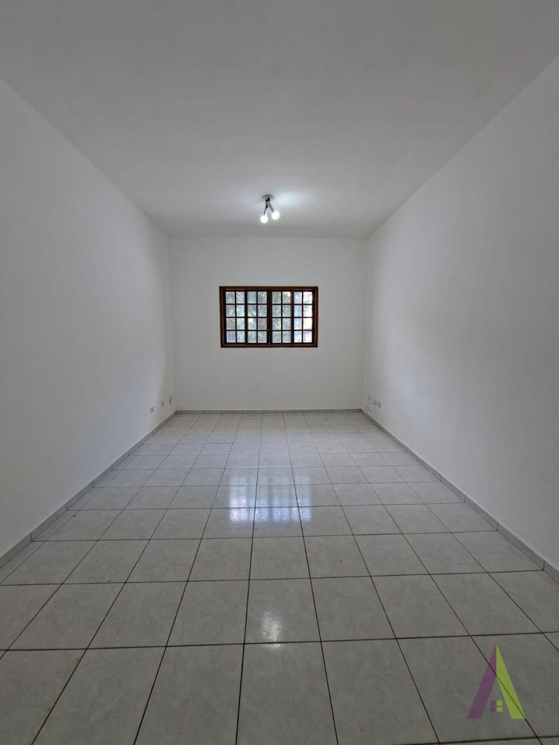 Sobrado em Bairro Tradicional de São Roque!