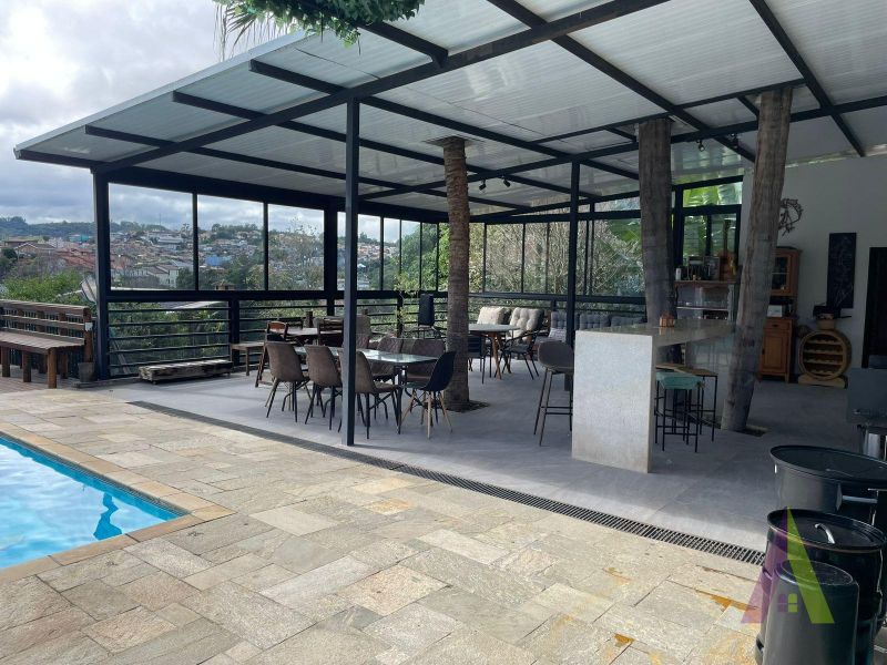  Casa em Condomínio Fechado de Alto Padrão em São Roque!