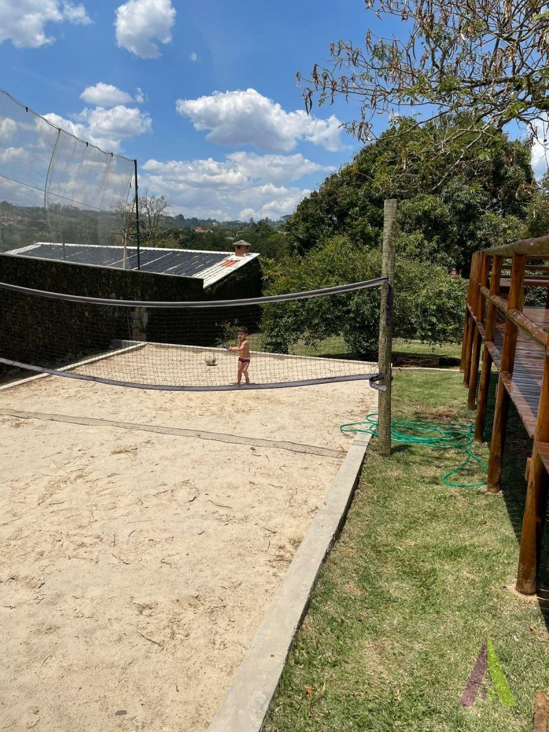  Casa em Condomínio Fechado de Alto Padrão em São Roque!