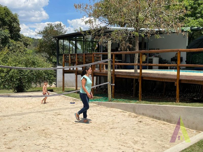  Casa em Condomínio Fechado de Alto Padrão em São Roque!