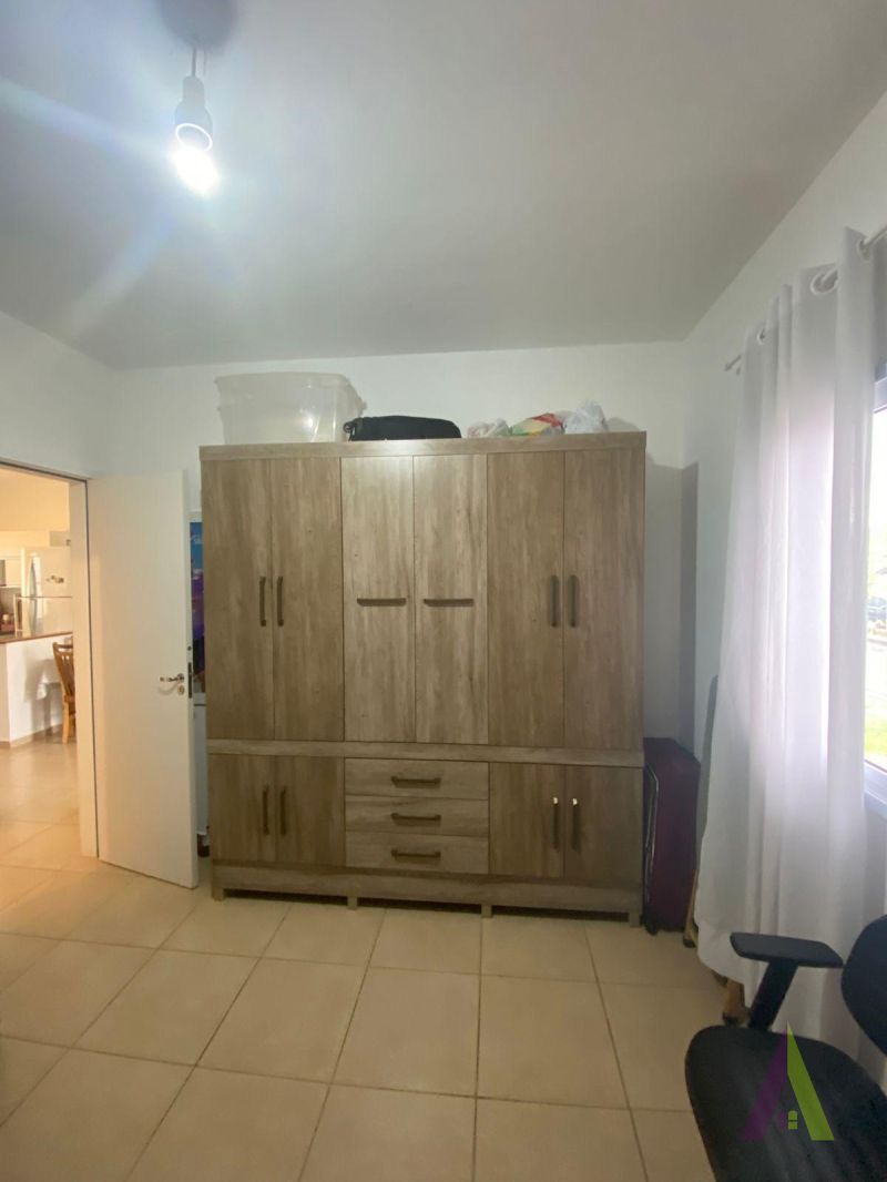 Casa Térrea em Condomínio Fechado! 