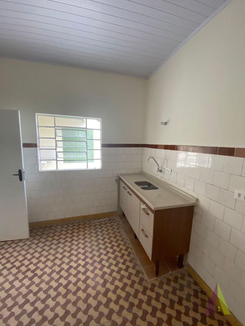 Ponto Comercial no Centro de São Roque! 