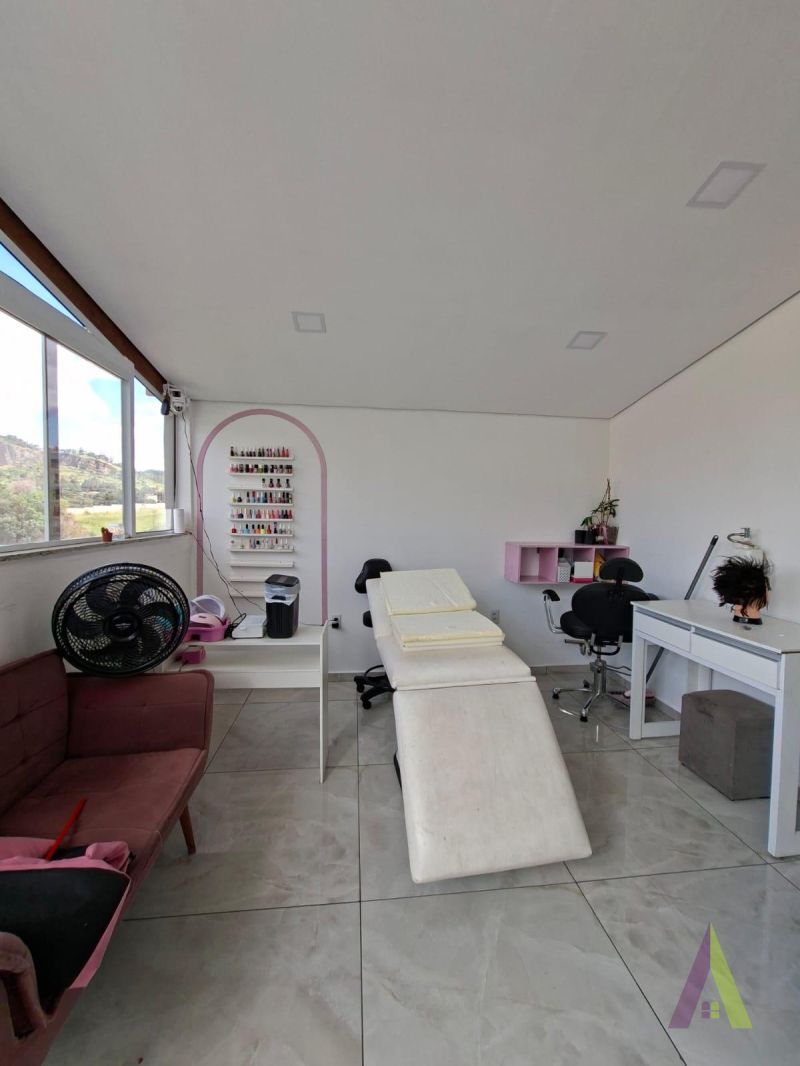 Casa Térrea em Bairro Tradicional de São Roque!