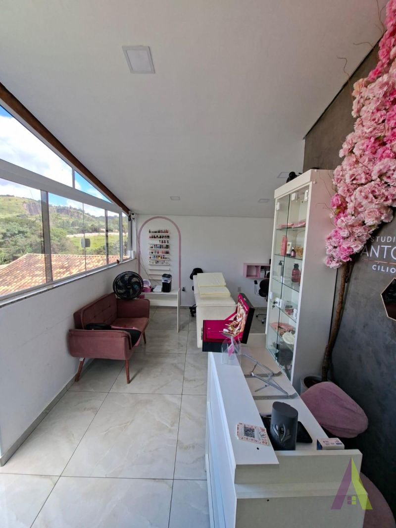 Casa Térrea em Bairro Tradicional de São Roque!