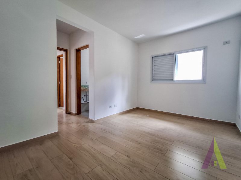 Apartamento com Varanda em Bairro Tradicional de São Roque!