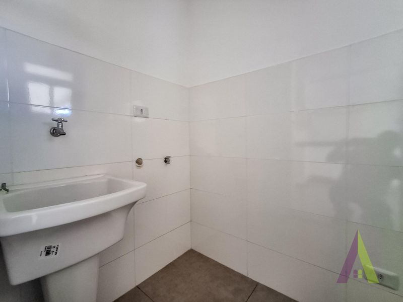 Apartamento com Varanda em Bairro Tradicional de São Roque!