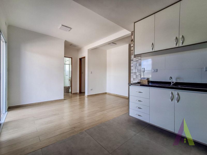 Apartamento com Varanda em Bairro Tradicional de São Roque!