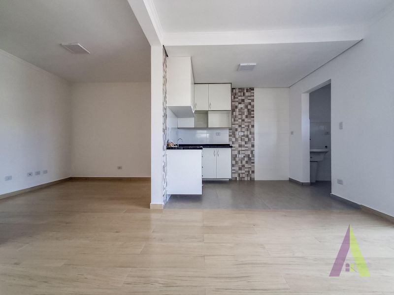 Apartamento com Varanda em Bairro Tradicional de São Roque!