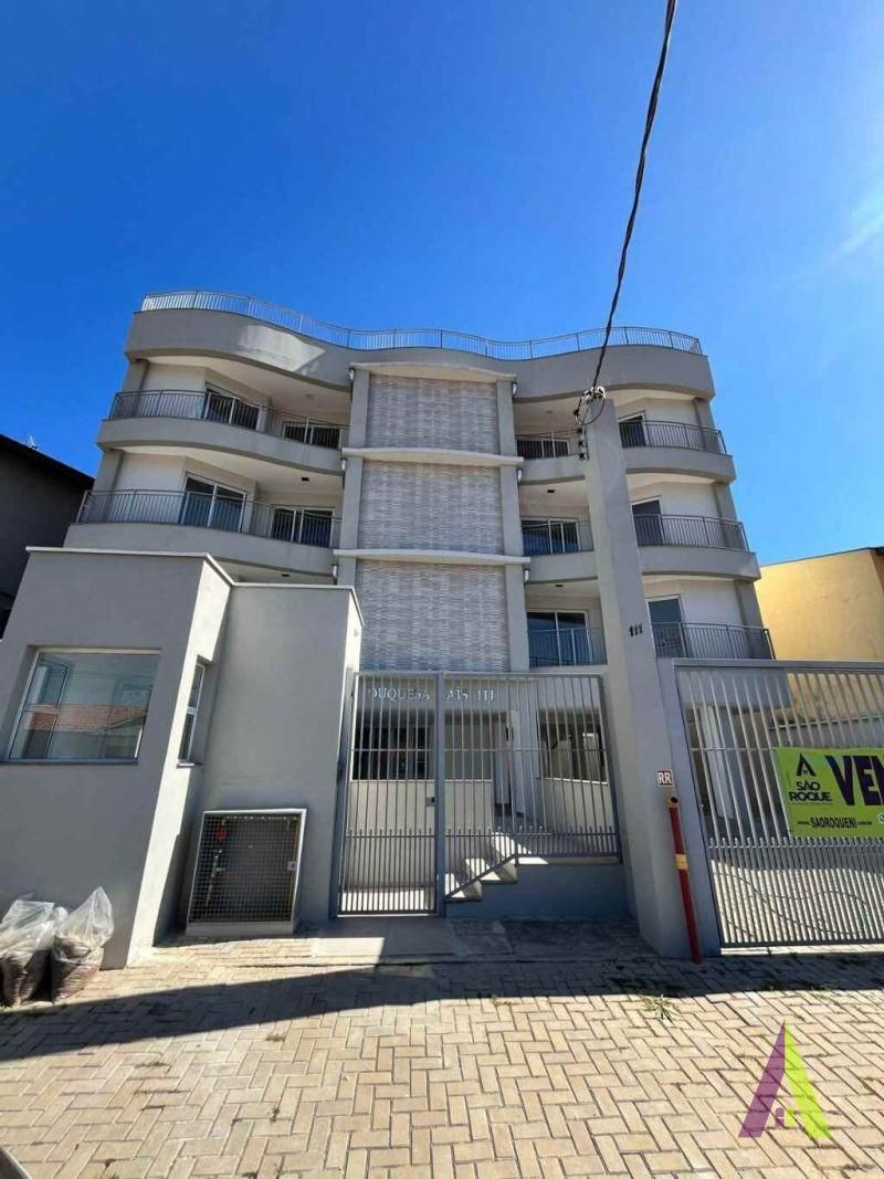 Apartamento com Varanda em Bairro Tradicional de São Roque!