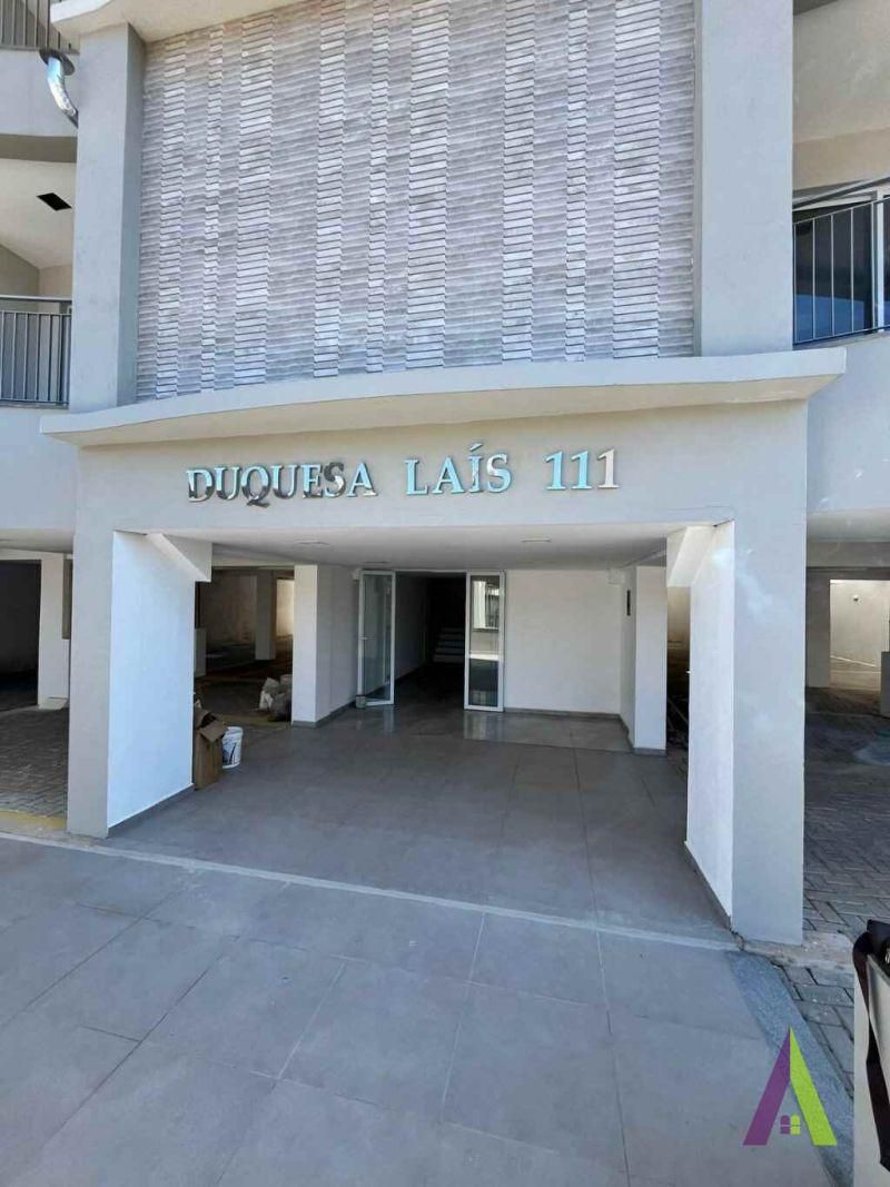 Apartamento com Varanda em Bairro Tradicional de São Roque!