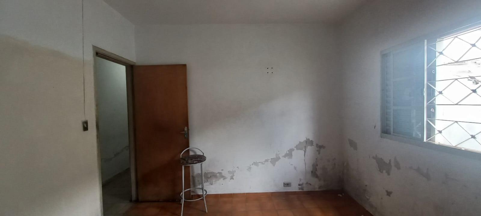 Casa Térrea no Centro de São Roque!