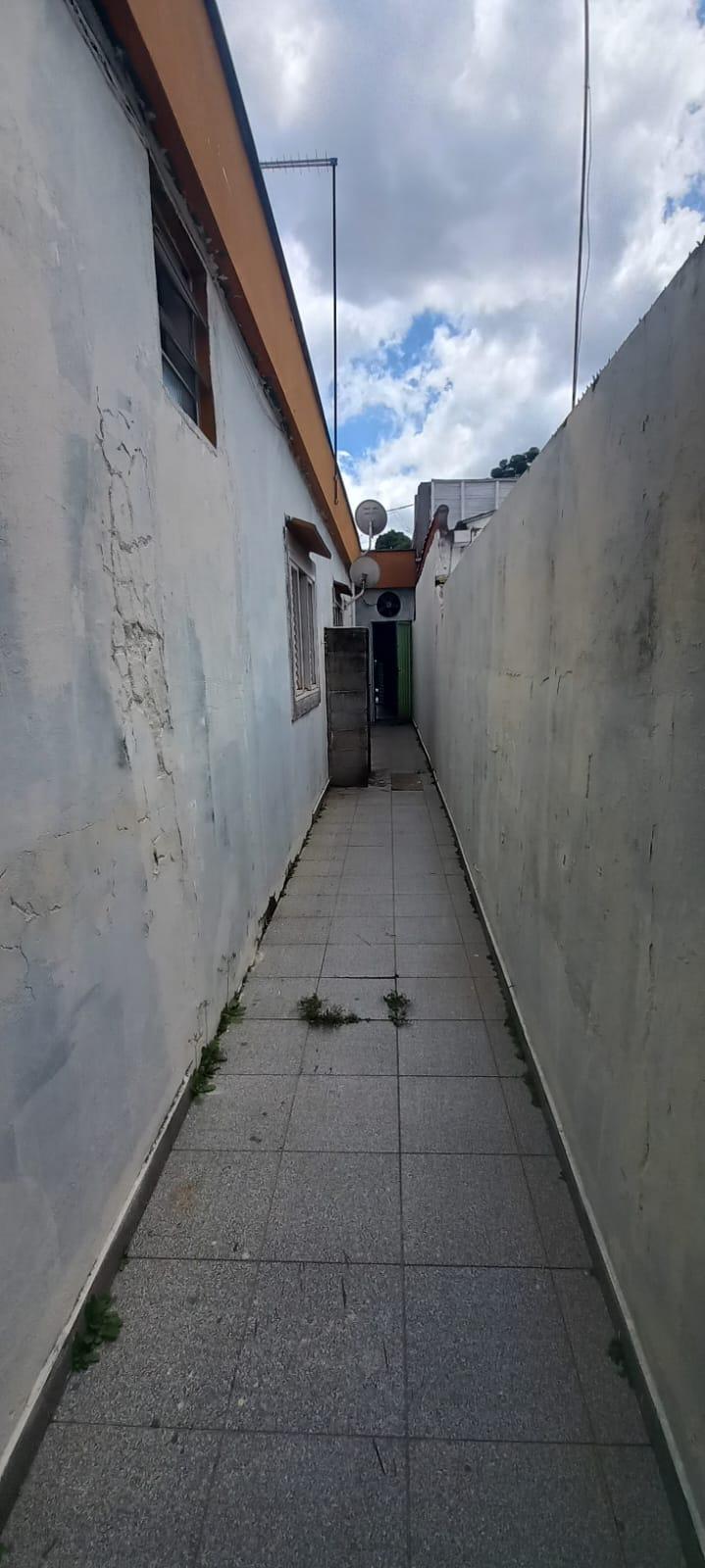 Casa Térrea no Centro de São Roque!