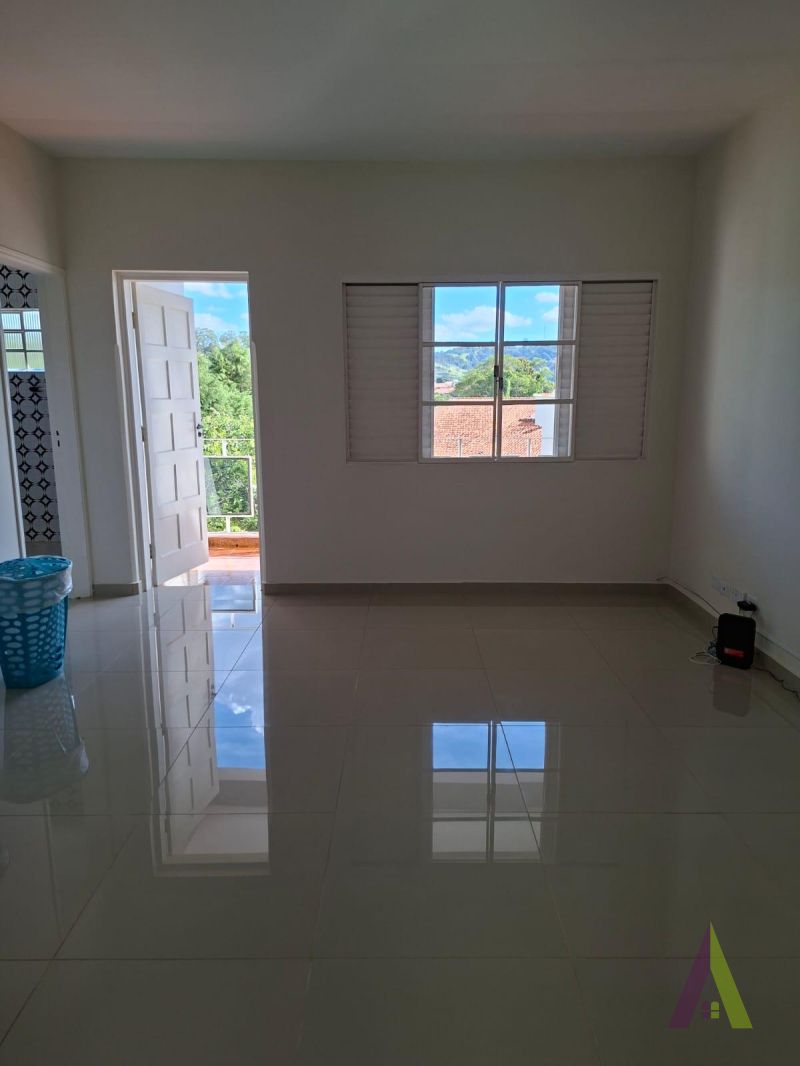 Salas Disponíveis Próximo ao Centro de São Roque!