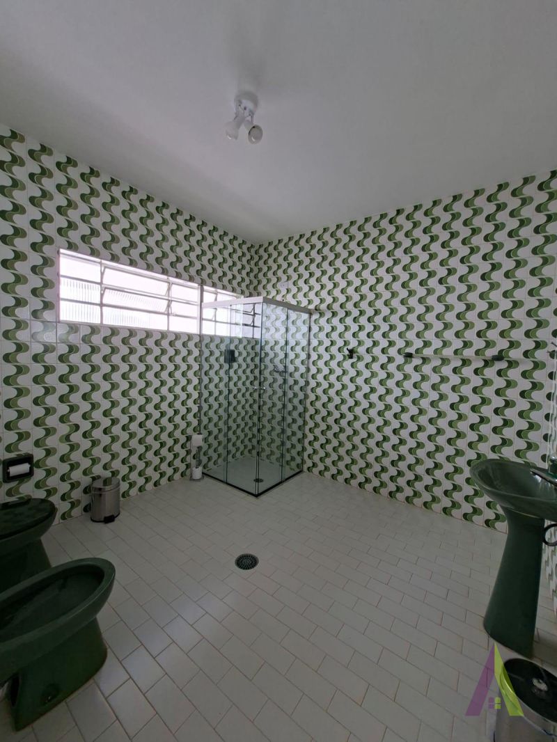 Sala Comercial para Locação Próxima ao Centro de São Roque!