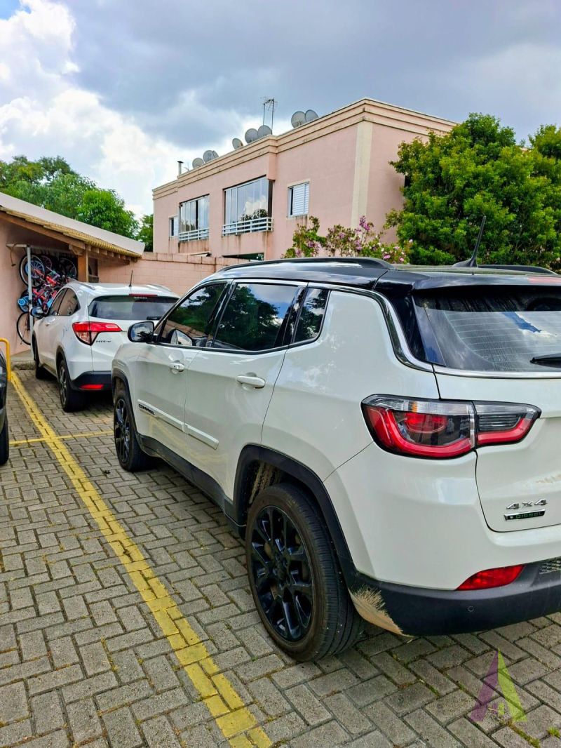 Apartamento Próximo ao Centro de São Roque!