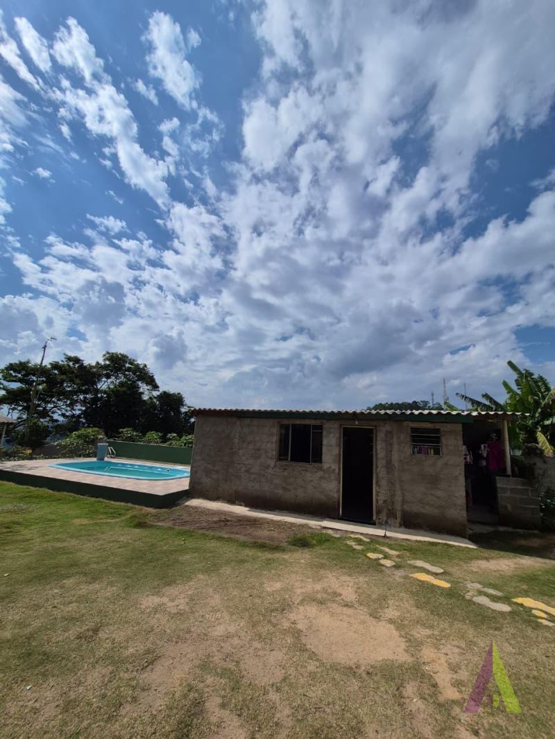 Chácara Próximo ao Centro de São Roque!