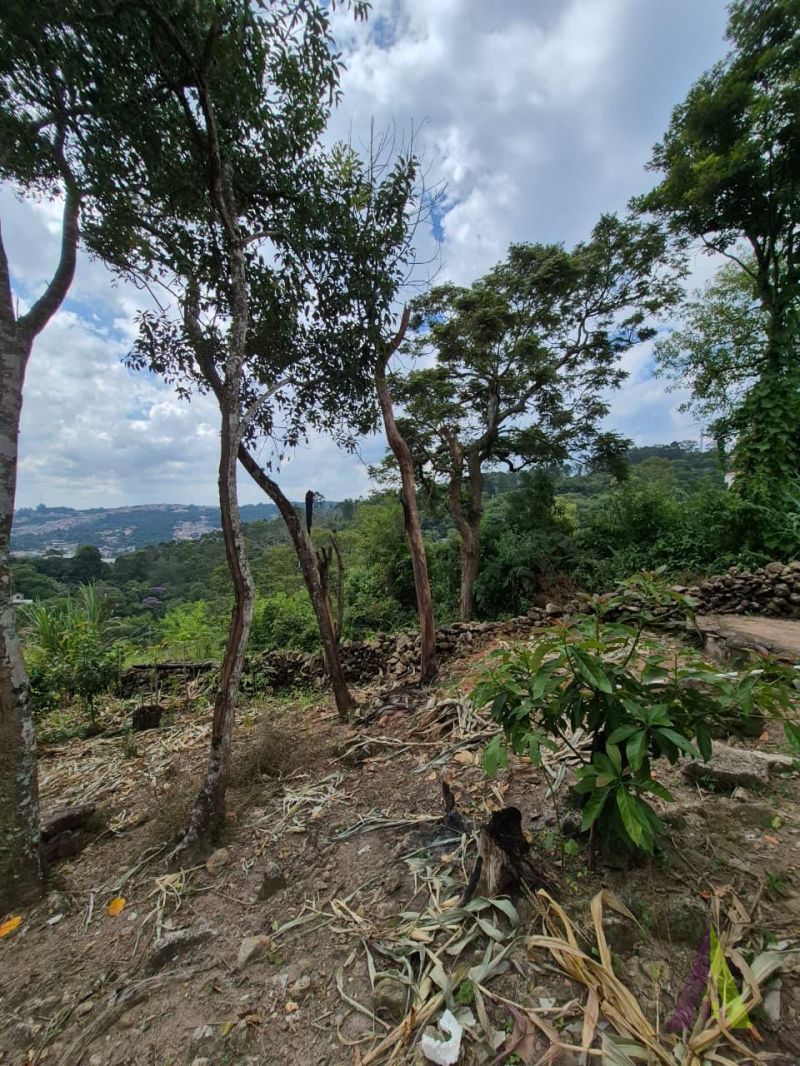 Chácara Próximo ao Centro de São Roque!