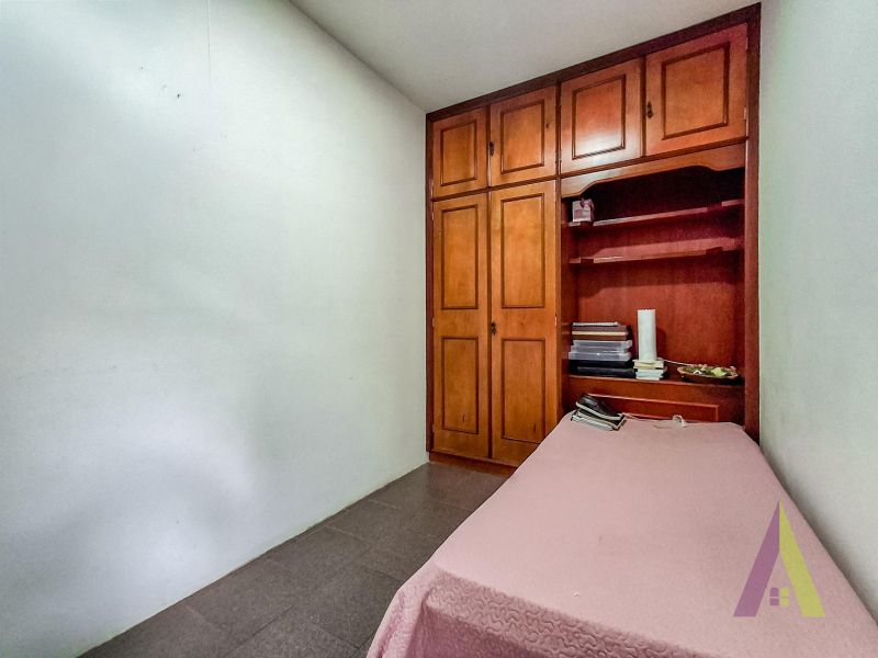 Casa terrea em condominio com excelente localização em São Roque!