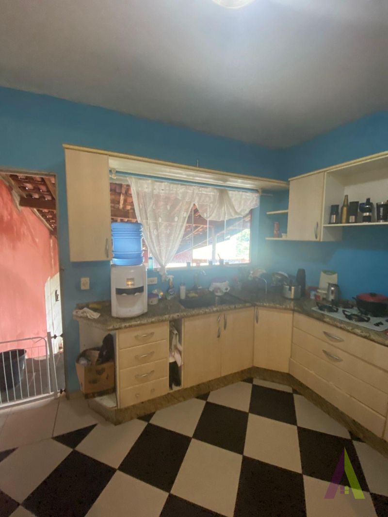 Sobrado Próximo ao Centro de São Roque! 