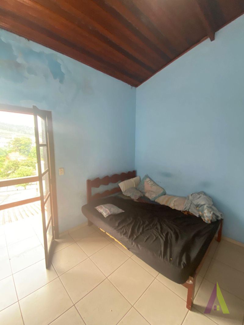 Sobrado Próximo ao Centro de São Roque! 