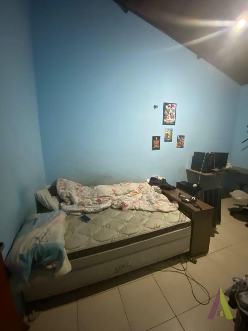 Sobrado Próximo ao Centro de São Roque! 