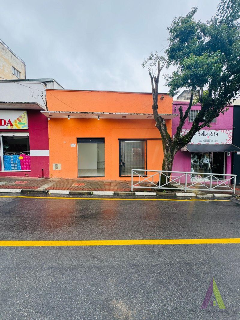 Sala Comercial no Centro de São Roque!