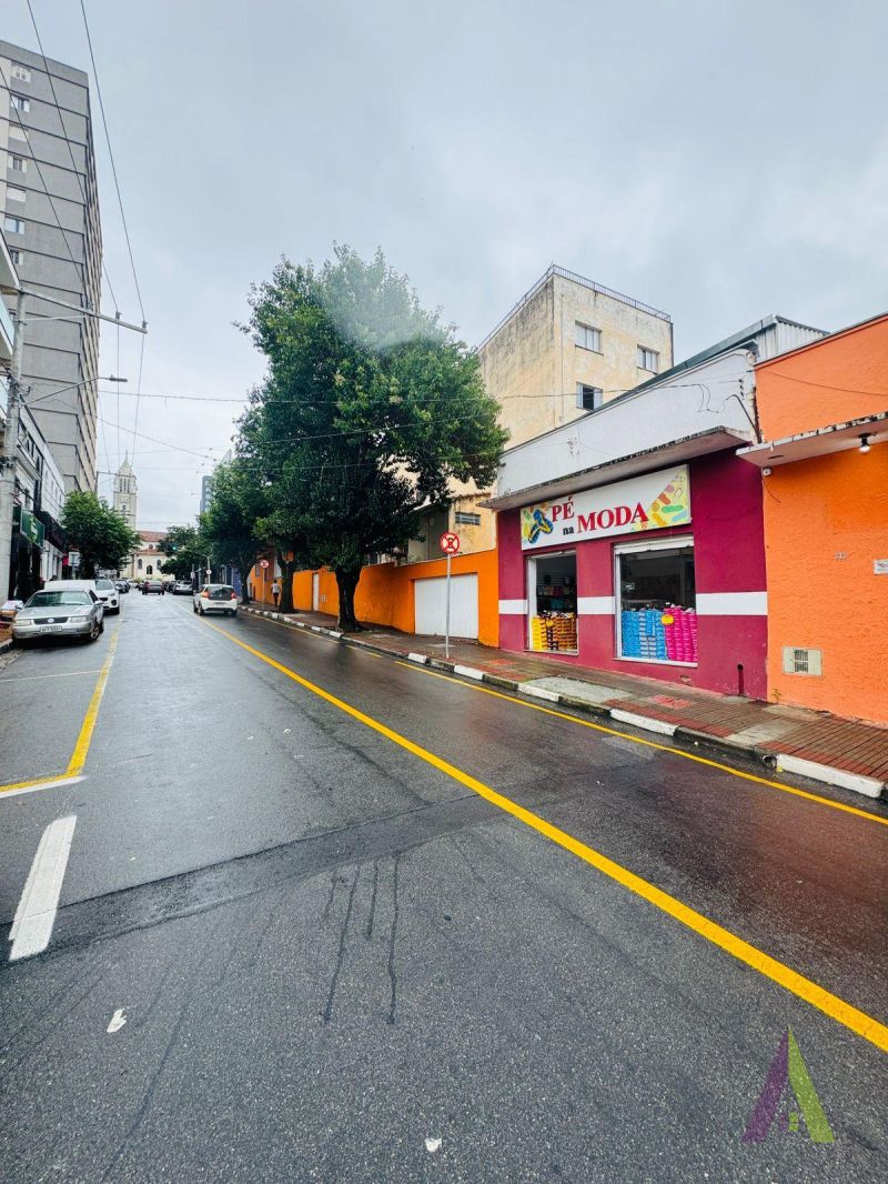 Sala Comercial no Centro de São Roque!