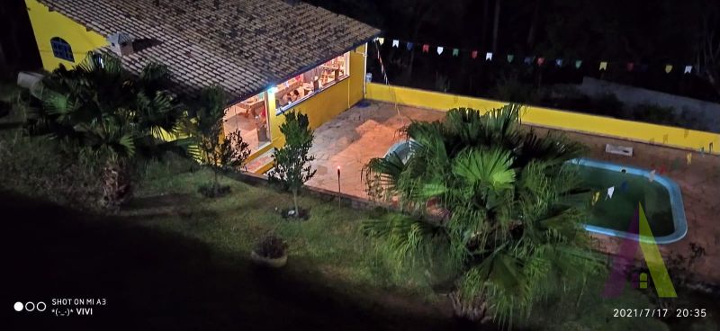 Chácara com Área de Lazer Completa em São Roque!