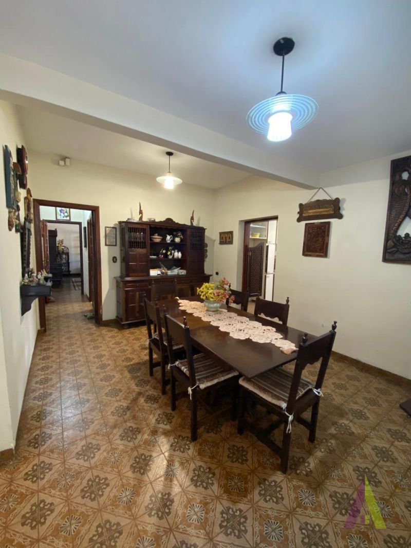 Casa Comercial Térrea No Centro de São Roque