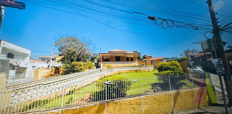 Casa Comercial Térrea No Centro de São Roque