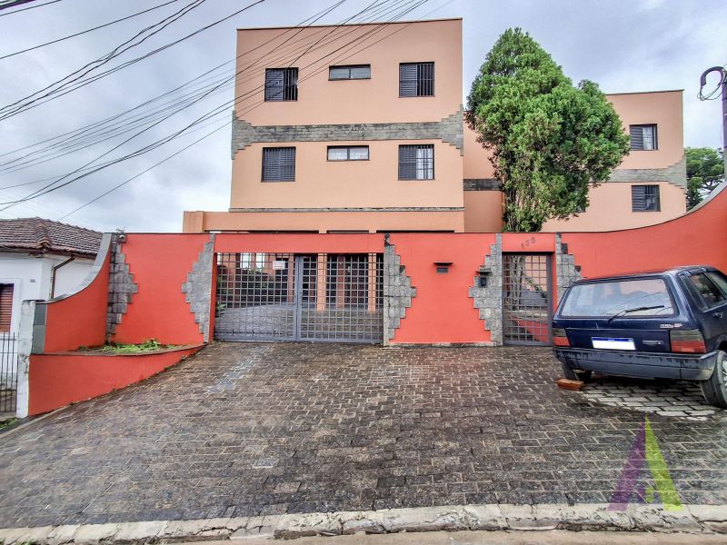 Apartamento Amplo no Centro da Cidade de São Roque!