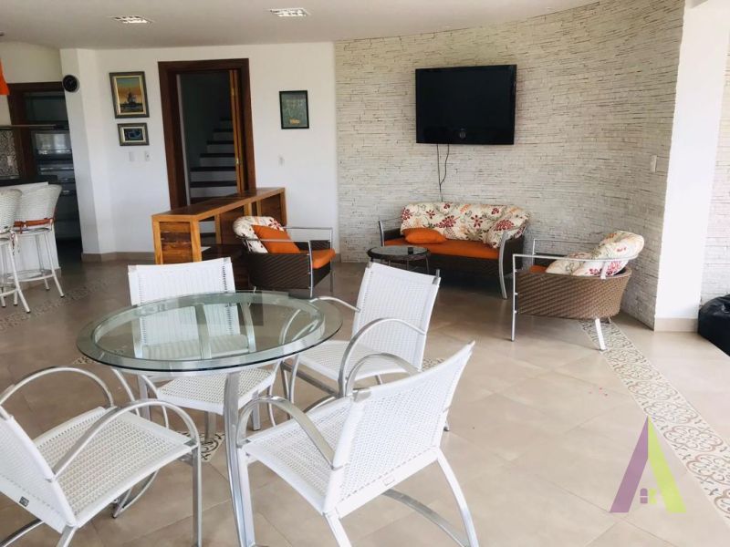 Mansão Magnifica em Condomínio em São Roque! 