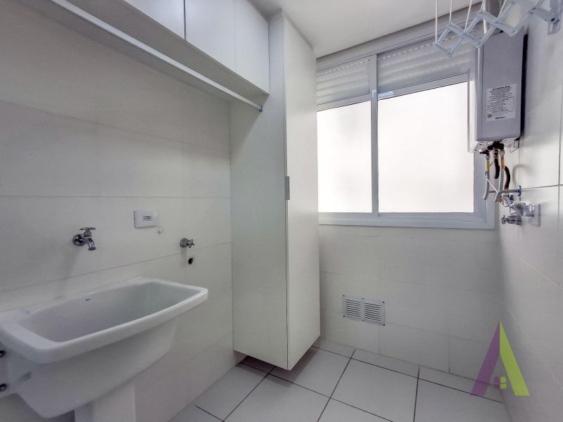 Apartamento com Elevador no Centro de São Roque!