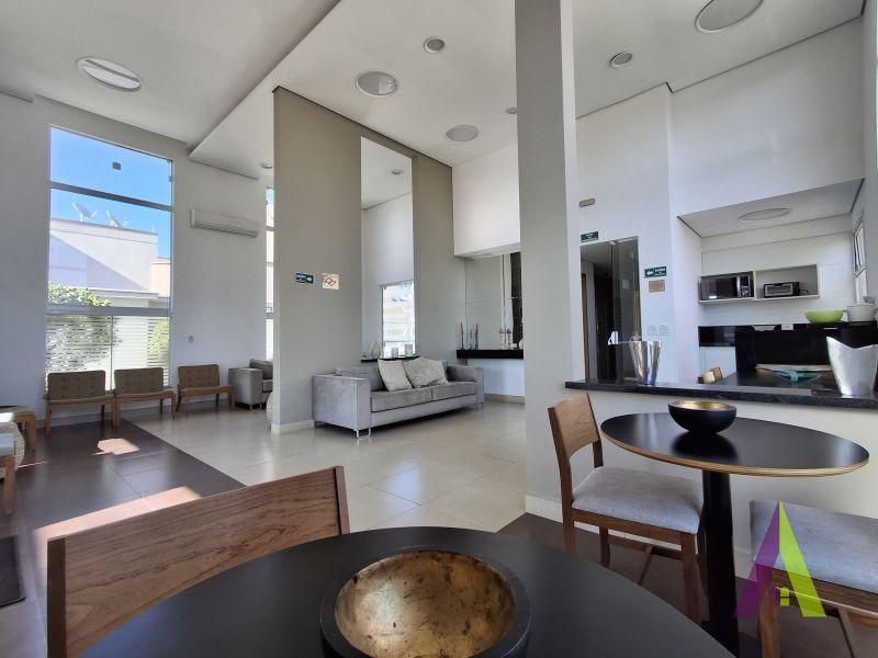 Apartamento com Elevador no Centro de São Roque!