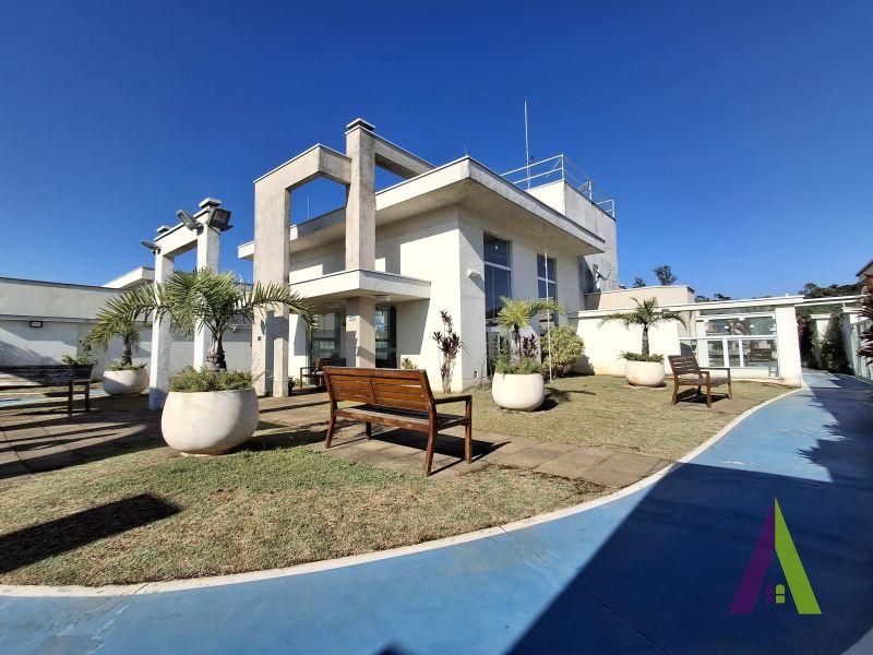 Apartamento com Elevador no Centro de São Roque!