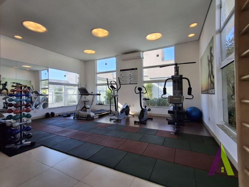 Apartamento com Elevador no Centro de São Roque!