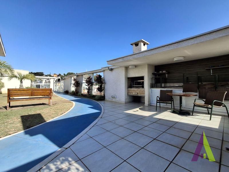 Apartamento com Elevador no Centro de São Roque!