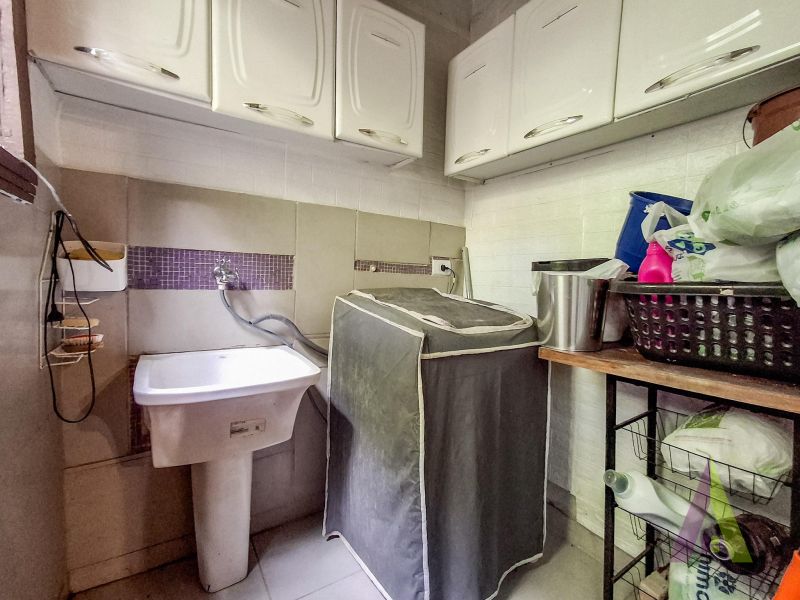 Sitio com nascente de agua e cercado por natureza em São Roque!