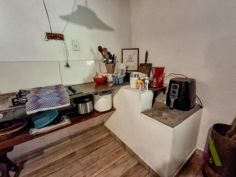 Sitio com nascente de agua e cercado por natureza em São Roque!