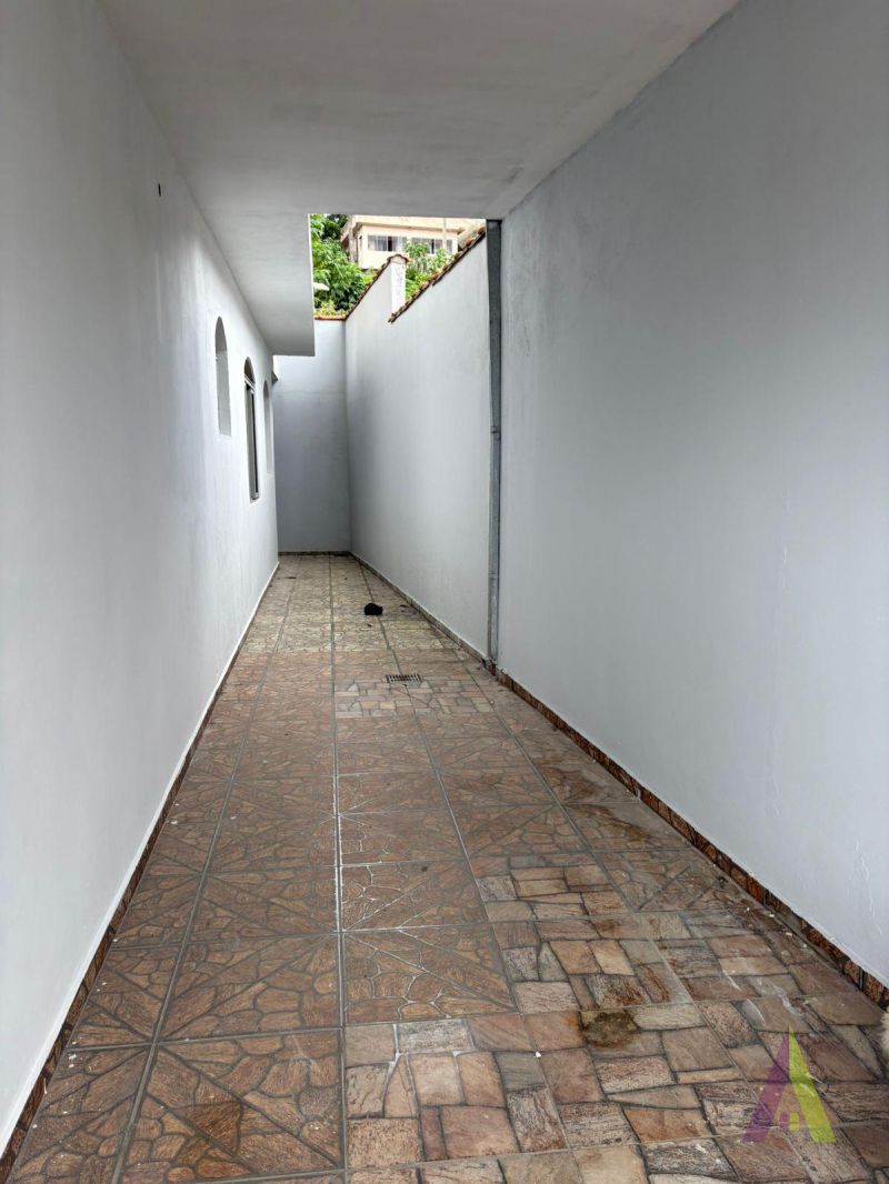 Sobrado com Salão Comercial em Mairinque!