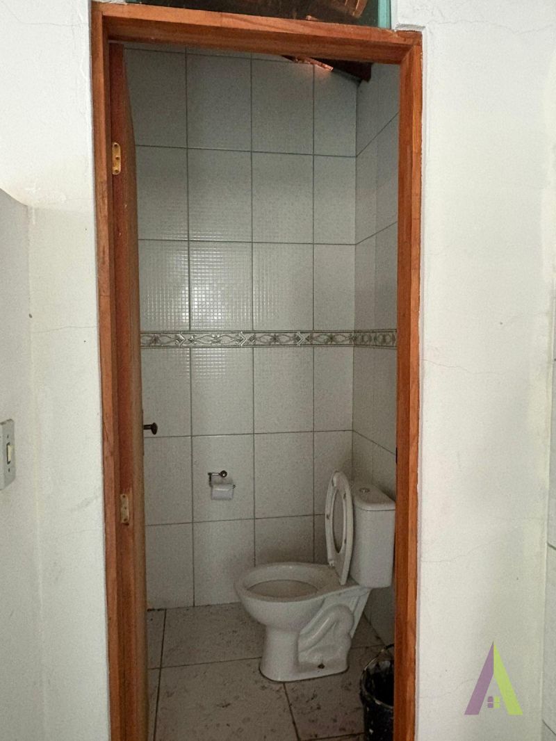 Sobrado com Salão Comercial em Mairinque!