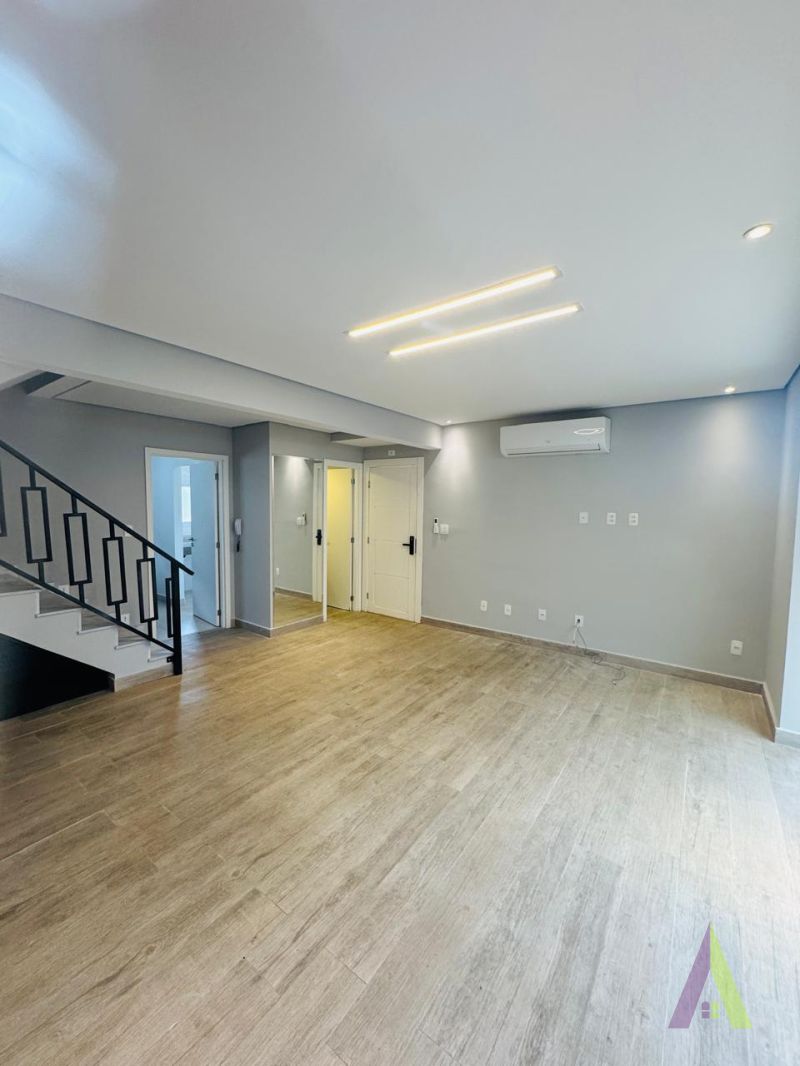 Sobrado em Condomínio Resort de São Roque!