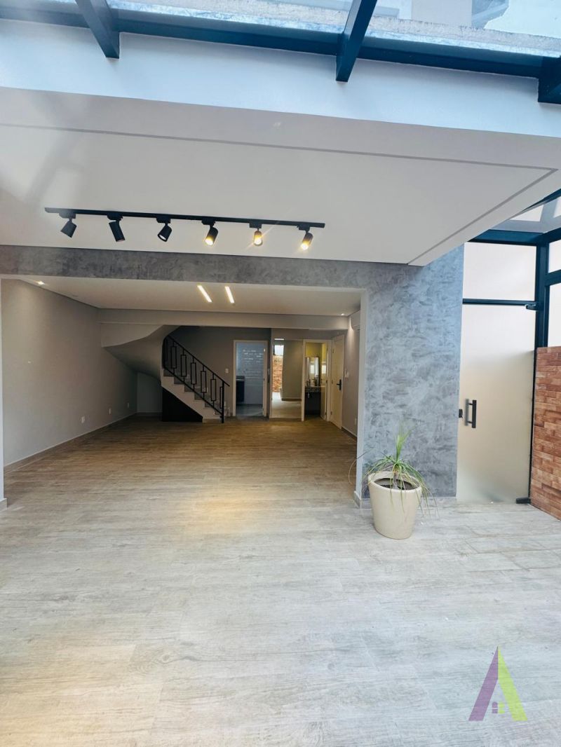 Sobrado em Condomínio Resort de São Roque!