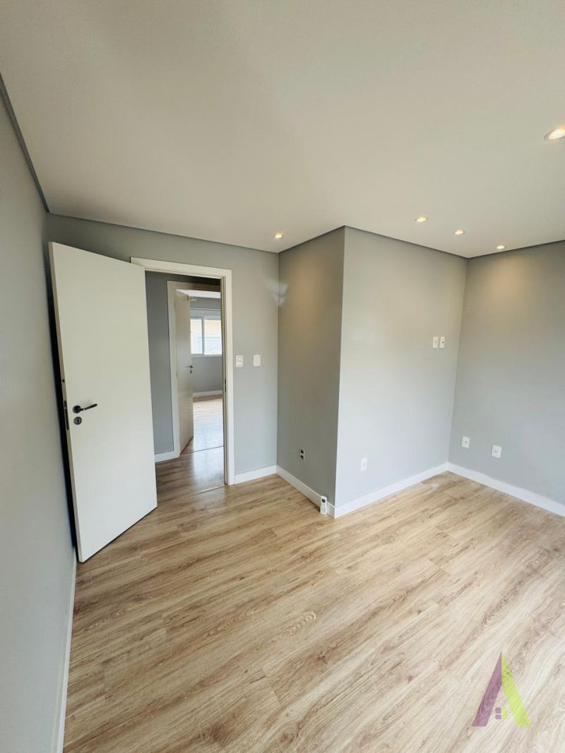 Sobrado em Condomínio Resort de São Roque!