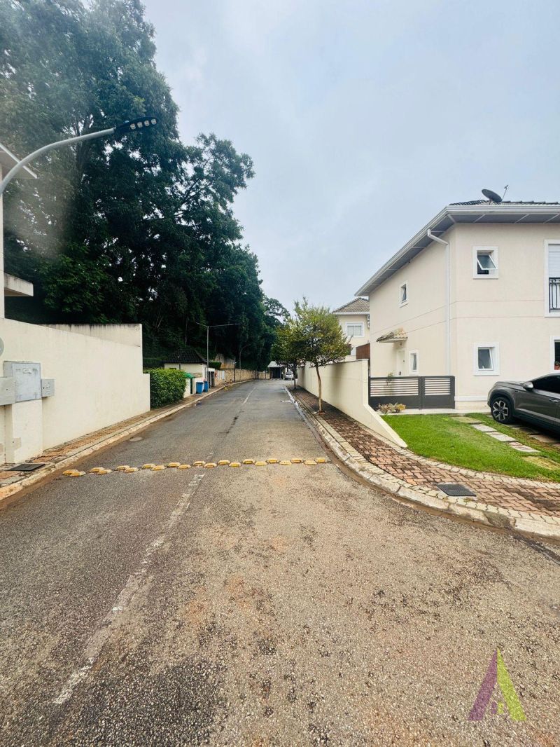 Sobrado em Condomínio Resort de São Roque!