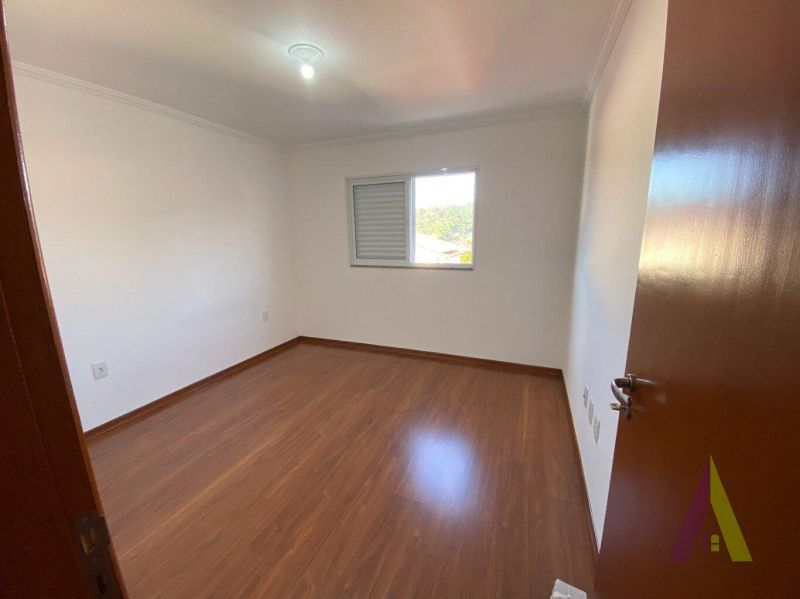 Apartamento em Bairro Tradicional de São Roque!